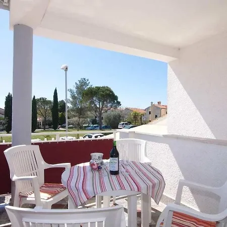 In With Swimming Pool Holiday home