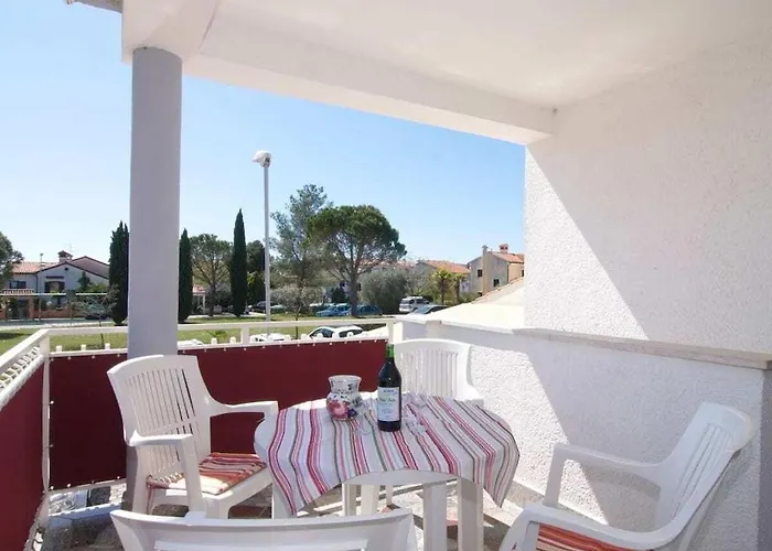 In With Swimming Pool Feriehus