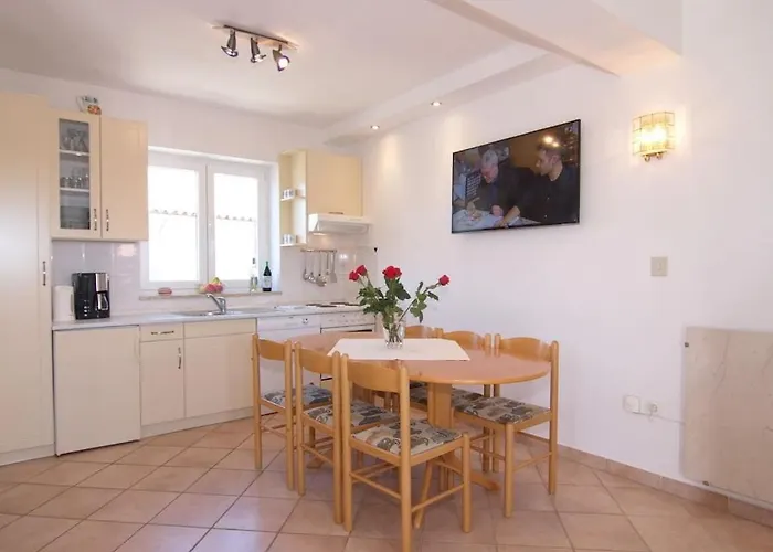 In With Swimming Pool Feriehus Poreč