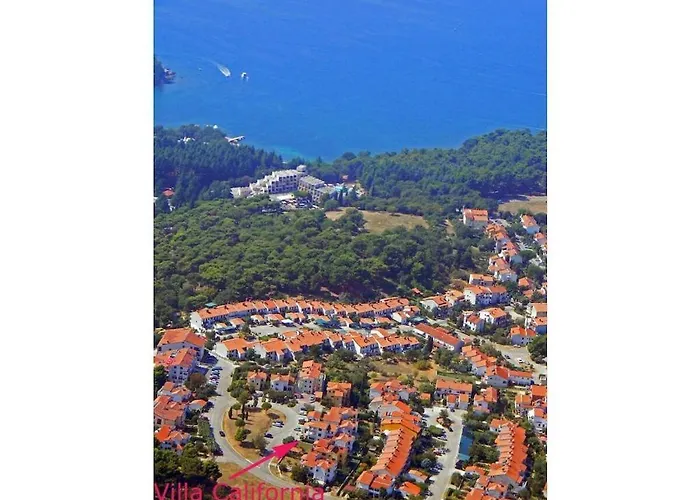 In With Swimming Pool *